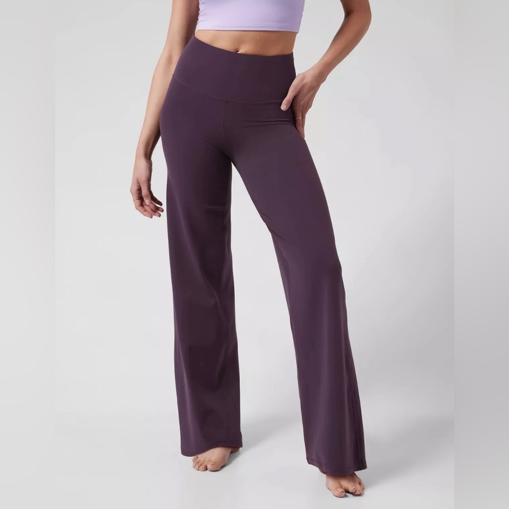 Athleta Elation Wide Leg Pant Size XS Regular Color Deep Crocus Violet